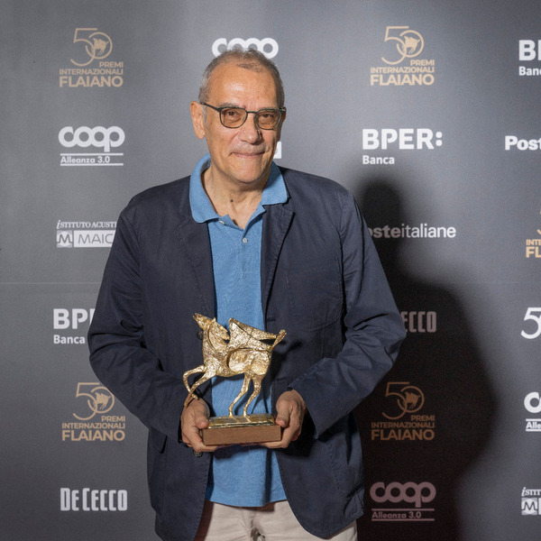 Massimo Gaudioso Backdrop